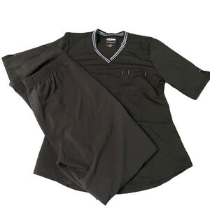 Scrubstar Ultimate Black Scrub Set Size Small/Medium